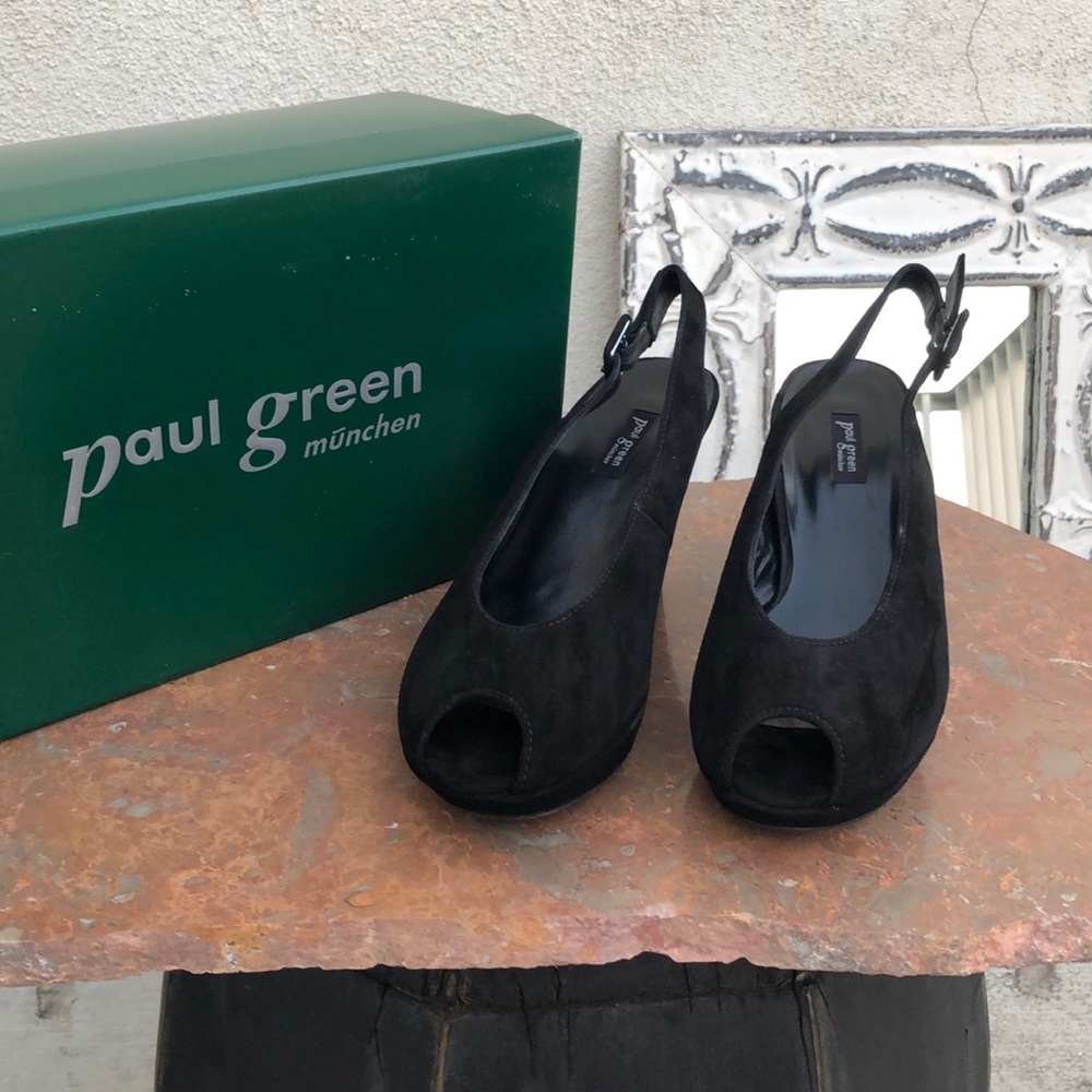 Retro Moriah Black Suede Wedges